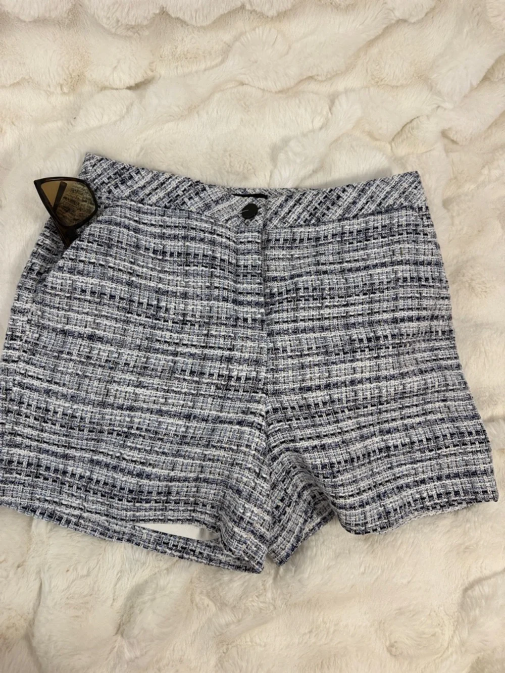 Karl Lagerfeld Light Blue and White Bouclé Blazer and short Set - Picture 6 of 9